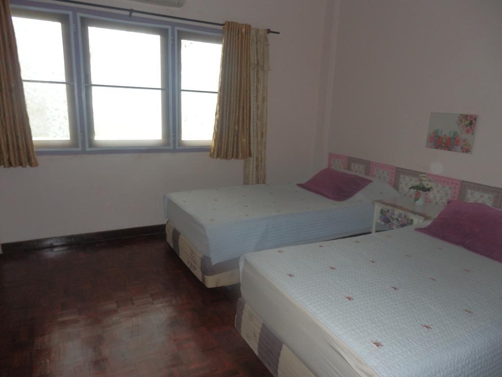 Hua Hin Tour Guesthouse Ngoại thất bức ảnh