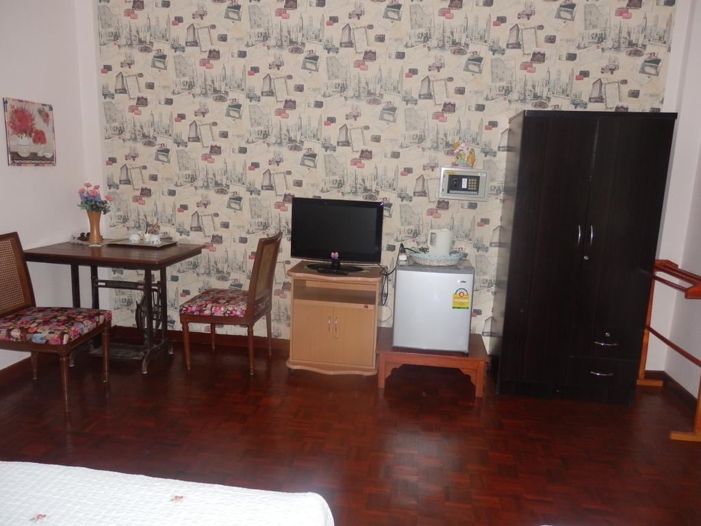 Hua Hin Tour Guesthouse Ngoại thất bức ảnh
