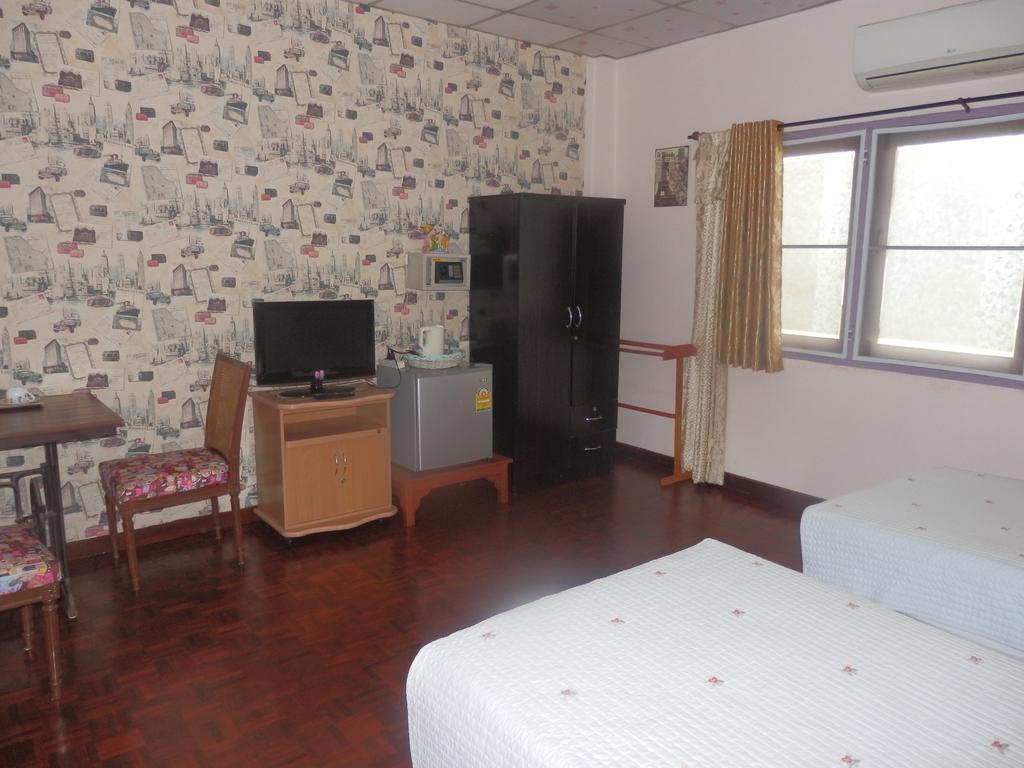 Hua Hin Tour Guesthouse Ngoại thất bức ảnh