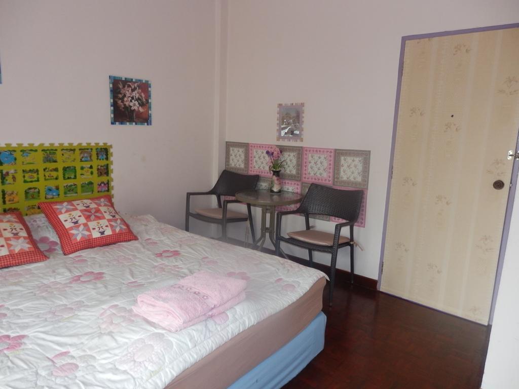 Hua Hin Tour Guesthouse Ngoại thất bức ảnh