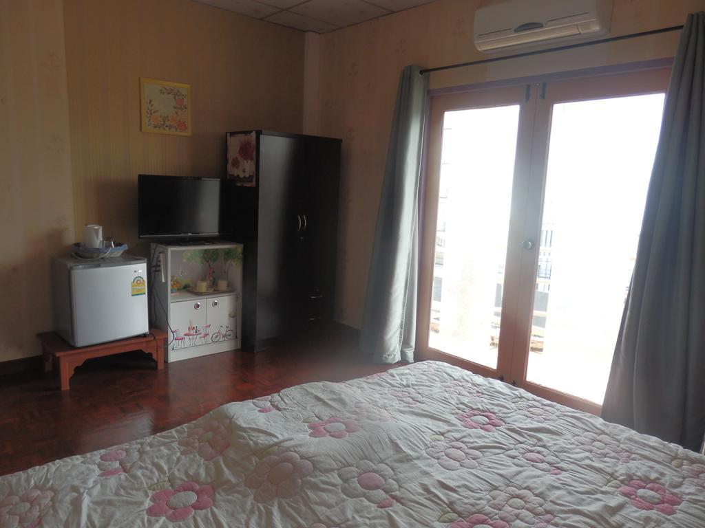 Hua Hin Tour Guesthouse Ngoại thất bức ảnh