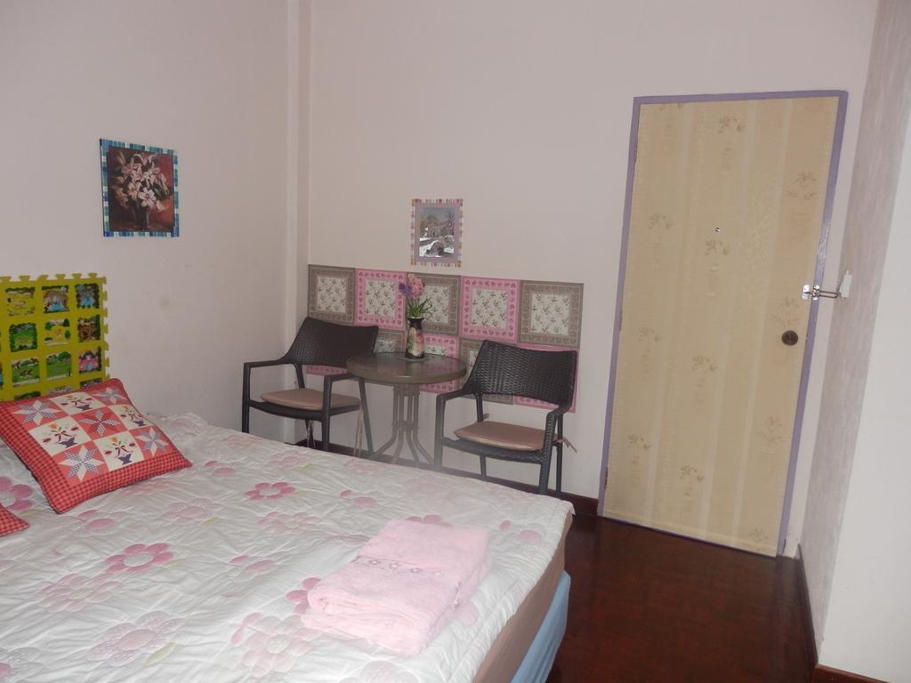 Hua Hin Tour Guesthouse Ngoại thất bức ảnh